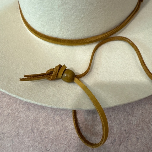 NWT GIGI PIP HAT 55 main image 4